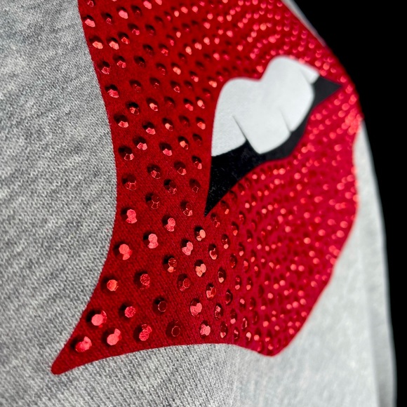 Crop top pullover sweatshirt Bedazzled Lips Kiss - Picture 4 of 10